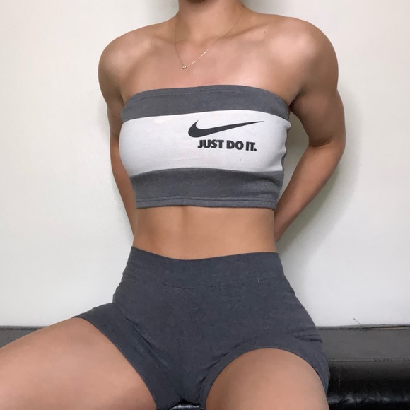 Nike Tops - Nike Bandeau